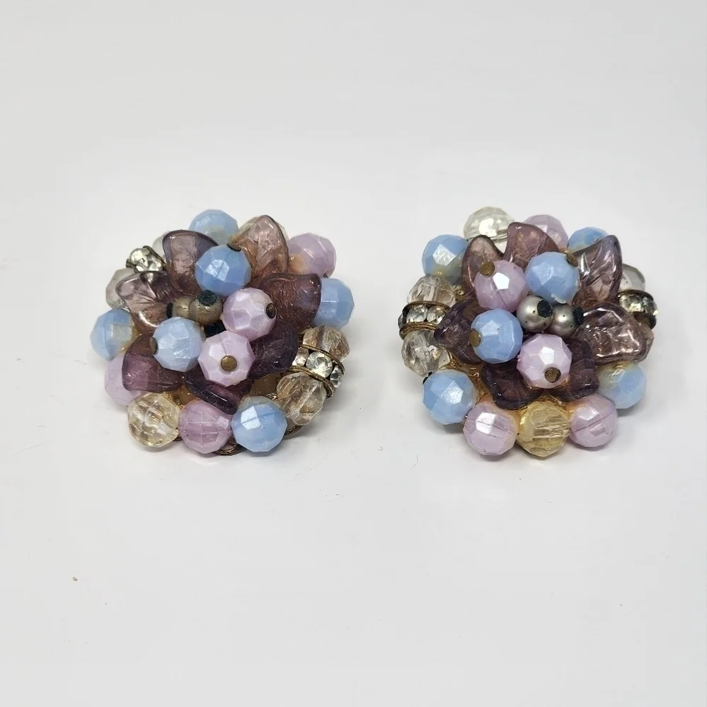 VINTAGE LAVENDER AND BLUE BEAD CLIP-ON EARRINGS - Picture 4 of 4